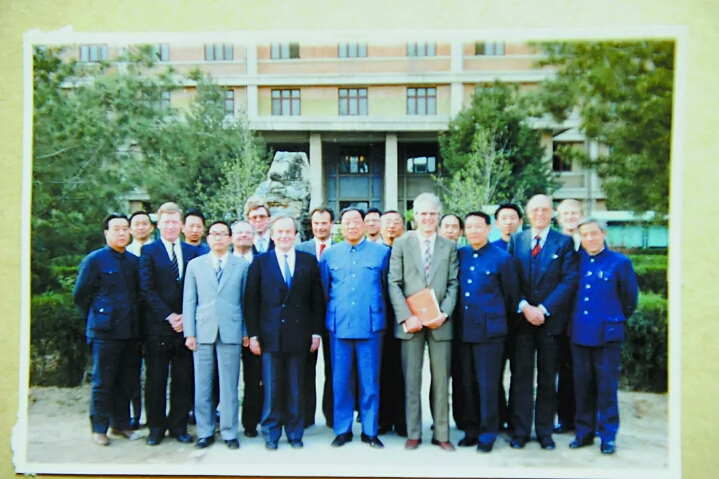 进军国际拓市场2.jpg 进军国际拓市场2.jpg