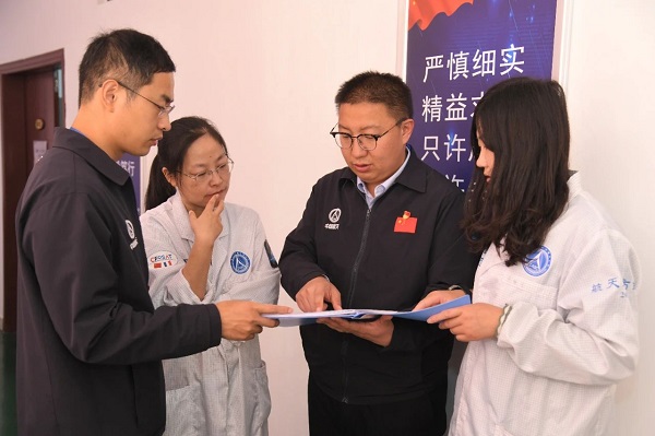 1681460176307806.jpg 转型3.jpg